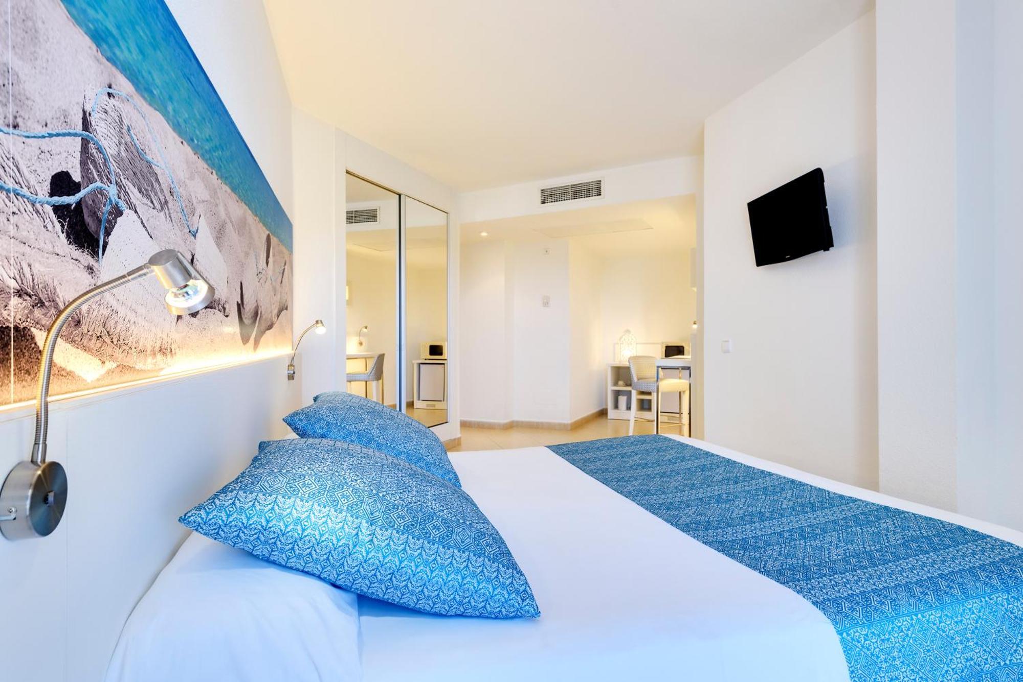 Aparthotel Tropic Garden Santa Eularia des Riu Eksteriør billede
